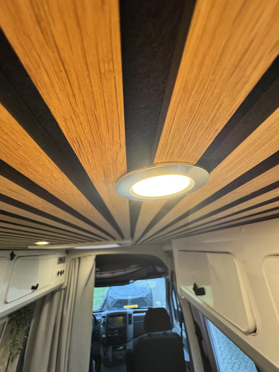 Dakraam en lattenplafond
